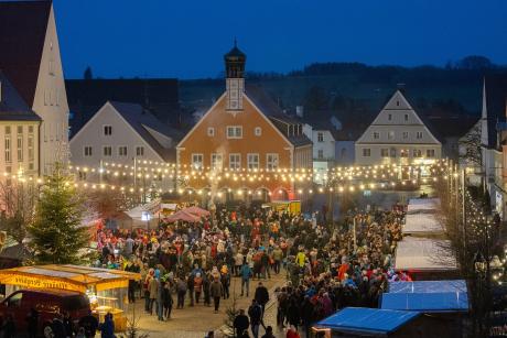 Weihnachtsmarkt Ottobeuren © Louis Zuchtriegel